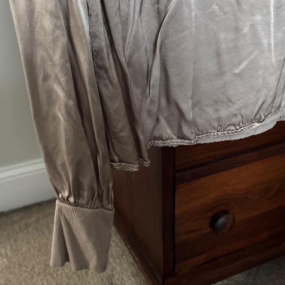 LA Made City Satin Long Sleeve top - Picture 9 of 9